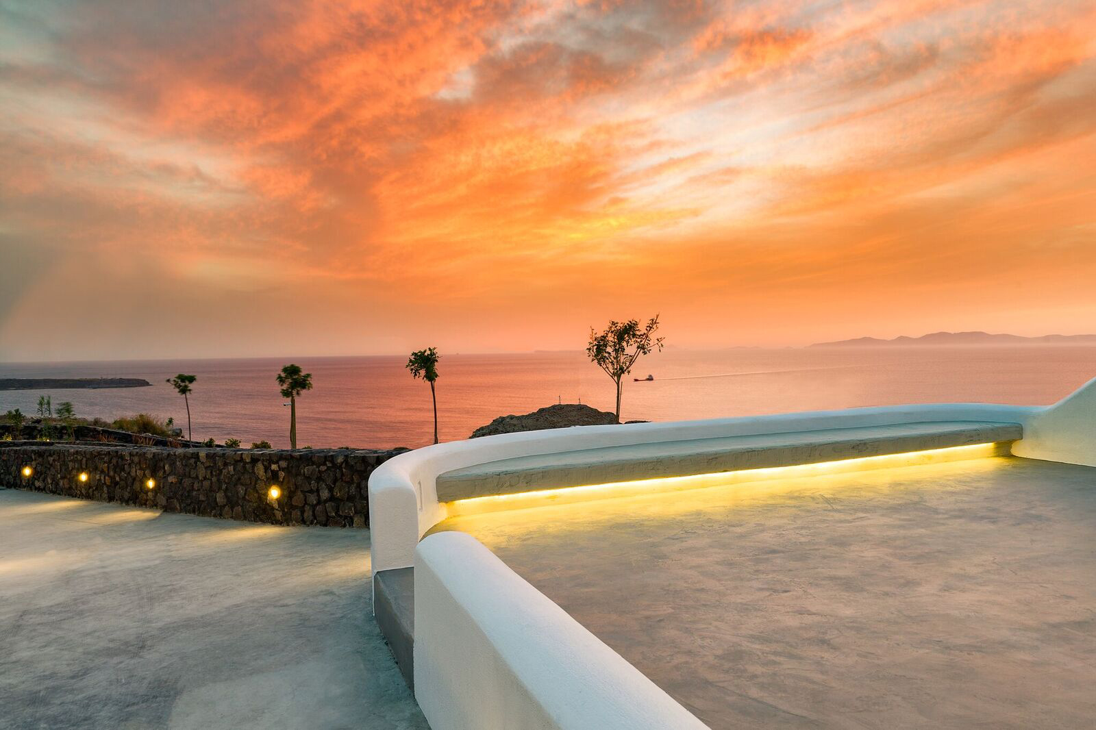 Santo Maris Oia Luxury Suites & Spa sunset