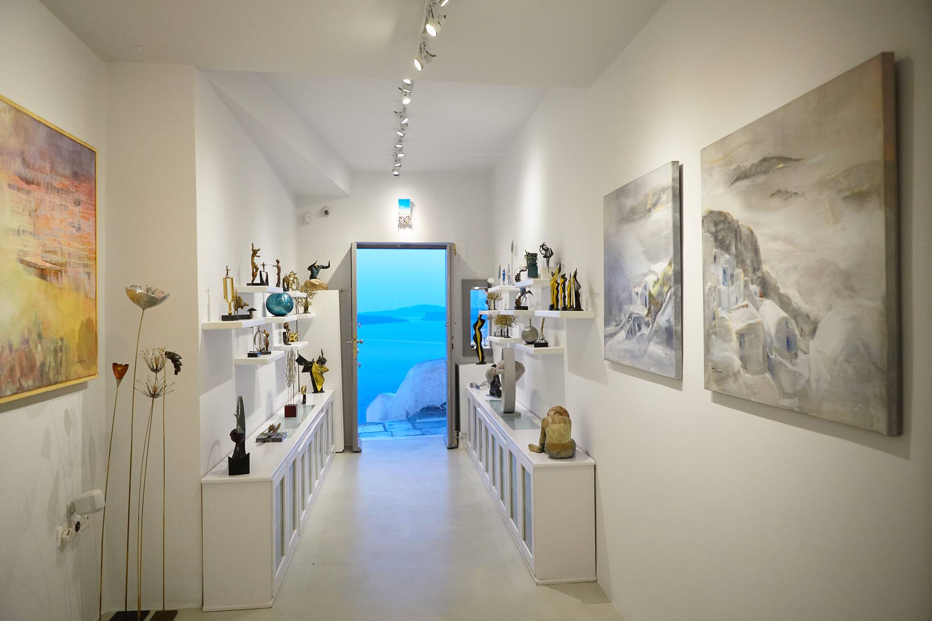 Oia Treasures Art Gallery